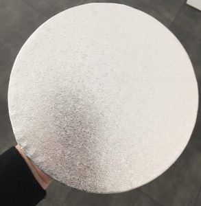 Podkład cukierniczy pod tort okrągły Srebrny 20cm klejony z 3 kawałków 